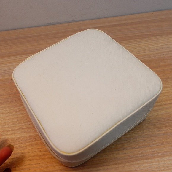 Travel Jewelry Case S White Vanity Mirror Box Organizer Faux Saffiano Leather - Picture 7 of 11